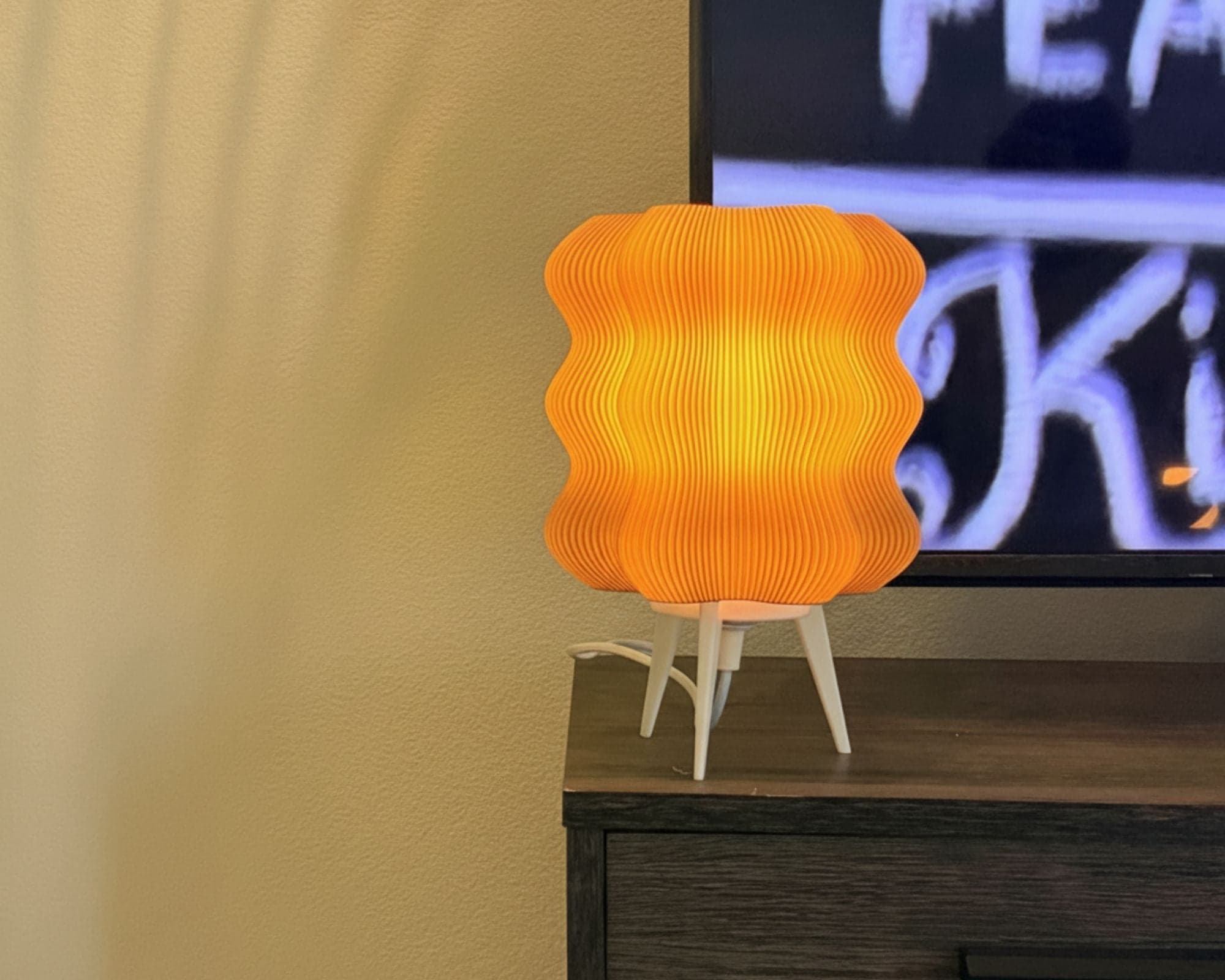 WavyGlow Table Lamp - table lamp angle 4